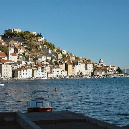Duje Vila *