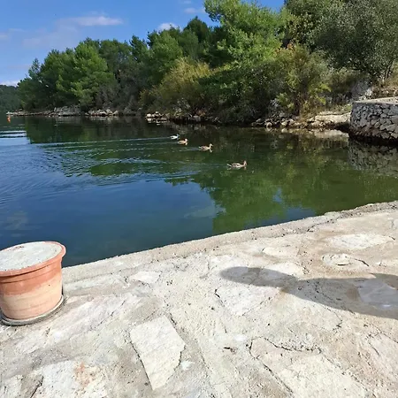 Vila Duje